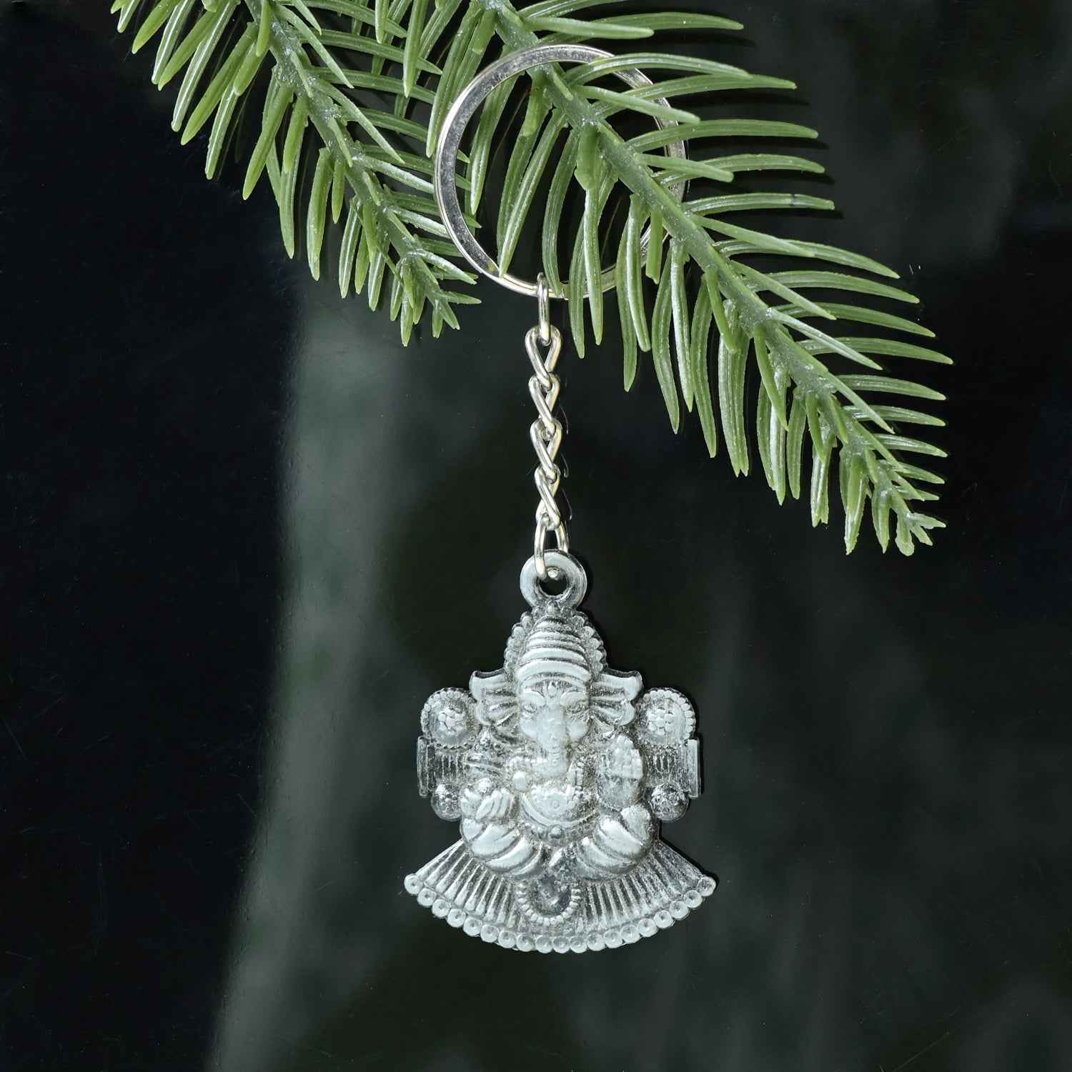 Lord Ganesha Sitting Design Silver Keychain (1 Pc)