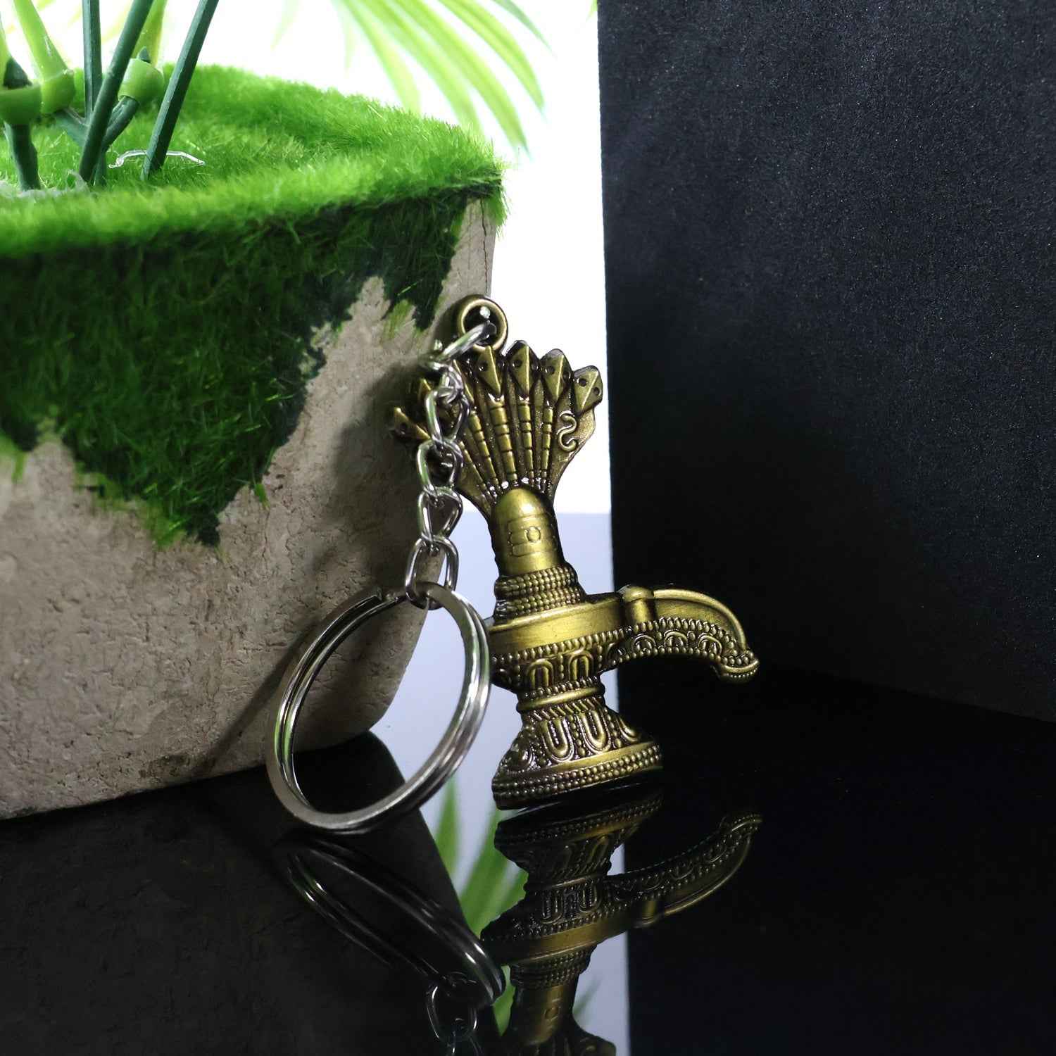 Shivling Trishul Metal Keychain Set (5 Pc Mix Design)