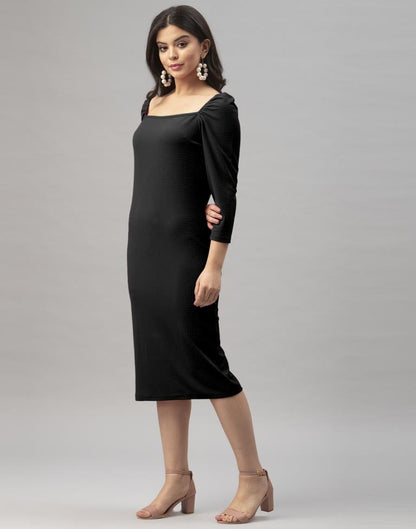 Elegant Black Knitted Dress