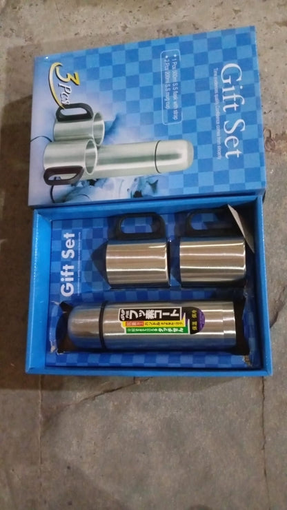 Double Wall Stainless Steel 500ml Vacuum Flask Gift Set with Two Cups (3 Pcs)