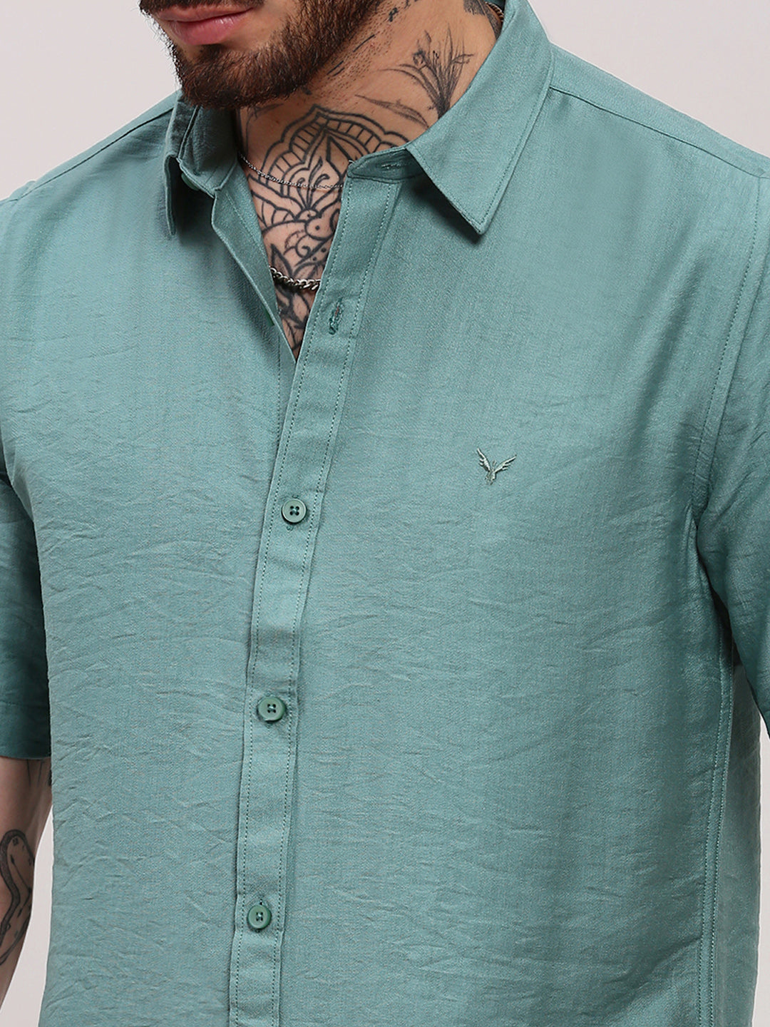 Men Green Solid Slim Fit Shirt