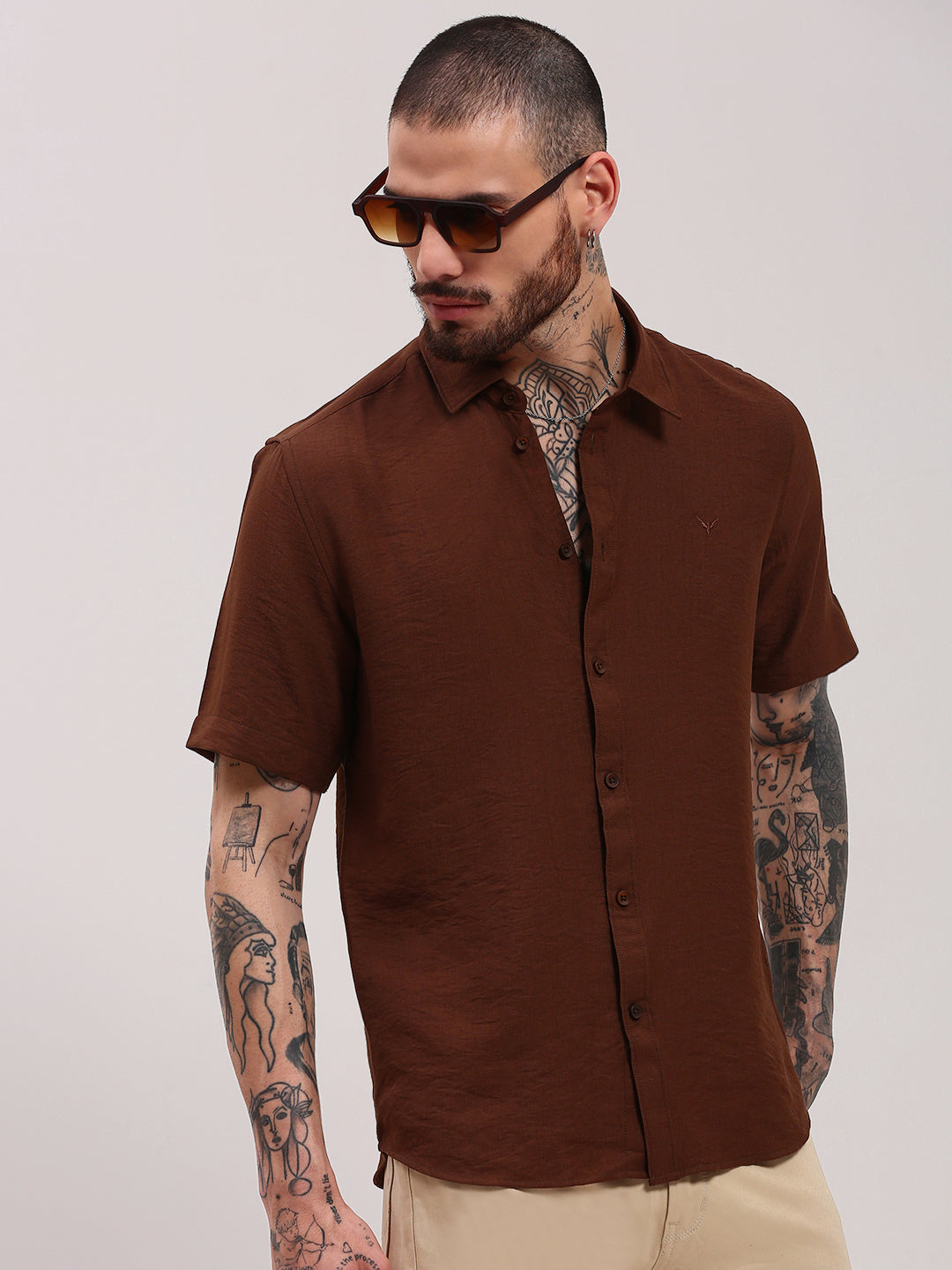 Men Brown Solid Slim Fit Shirt