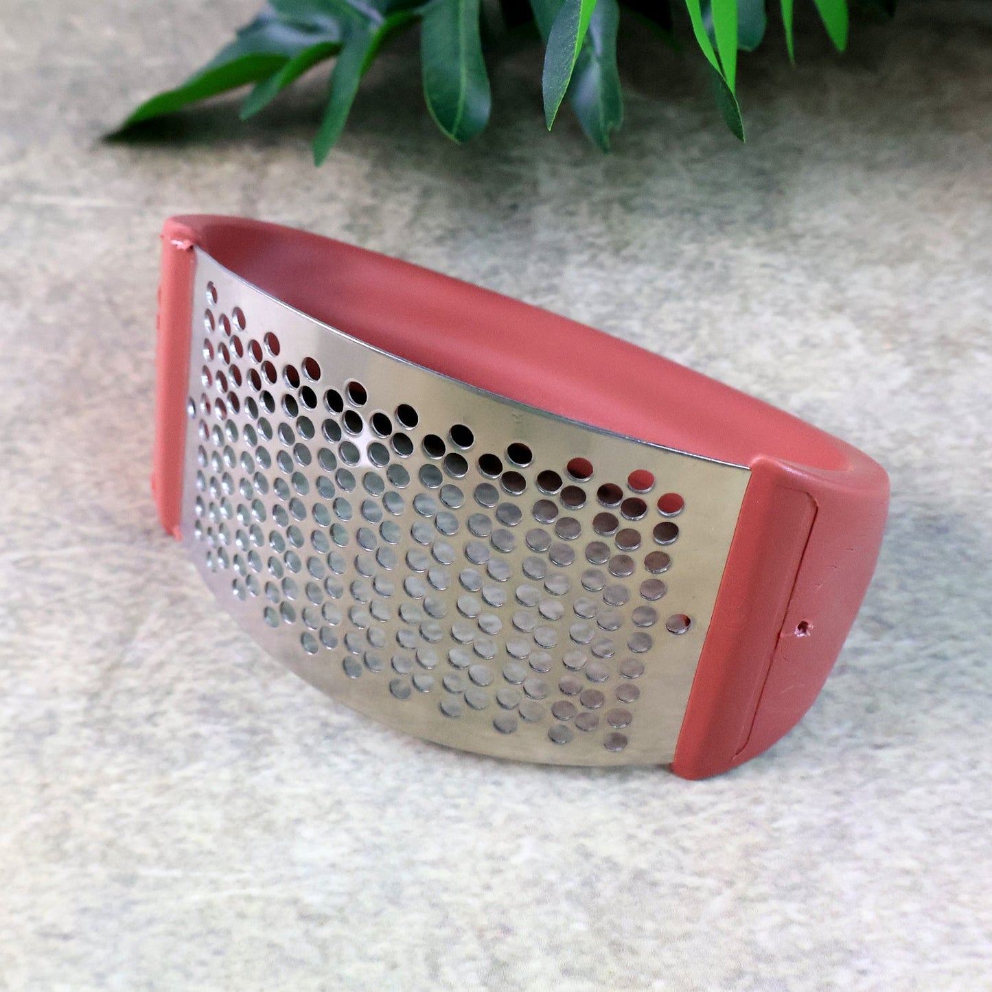 Supermom Premium Curve Garlic Press Crusher (1 Pc)