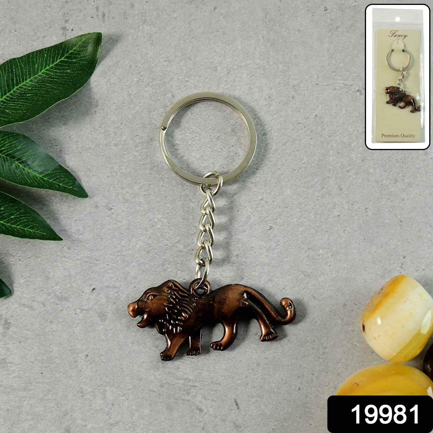 Elegant Walking Lion Metal Keychain (1 Pc)
